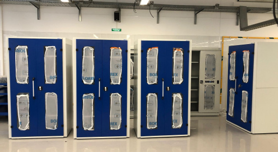 Шкафы для инструментов HARDO XL с распашными дверьми и смотровыми окнами