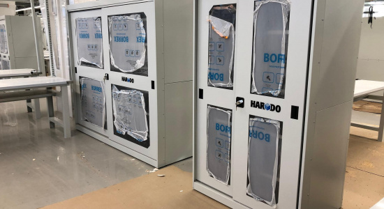 Шкафы инструментальные HARDO XL и XXL с раздвижными дверьми и смотровыми окнами