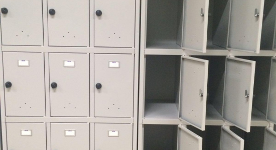 Секционные шкафы для хранения личных вещей в ВУЗе