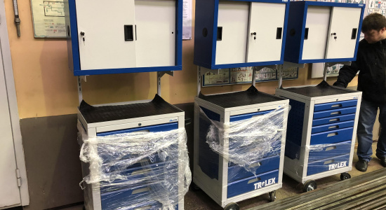 Тумбы инструментальные LOGITEX при токарно-фрезерных станках