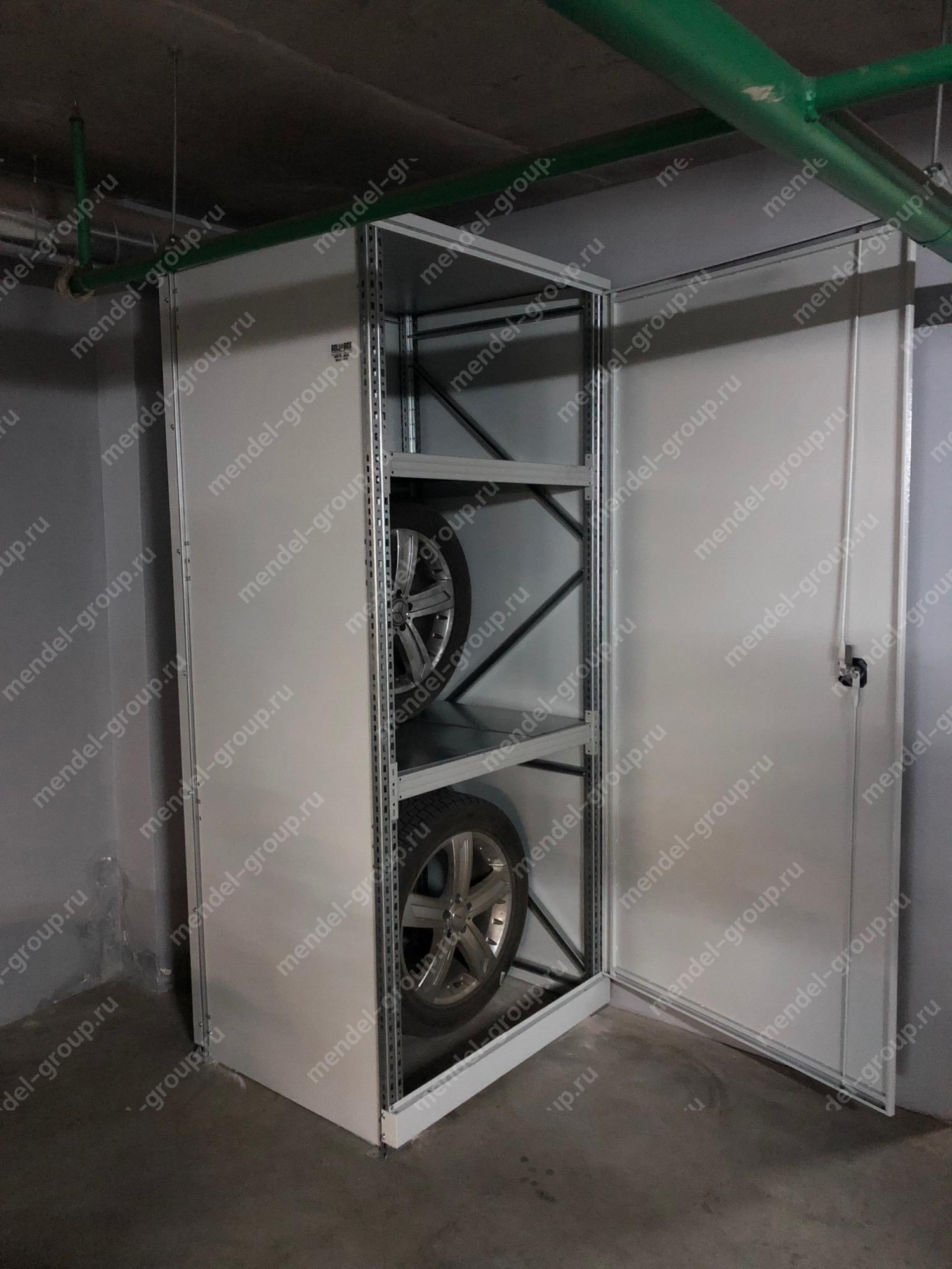 Шкаф для хранения шин в паркинге