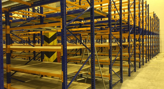 Стеллажи мезонинные для склада автокомплектующих