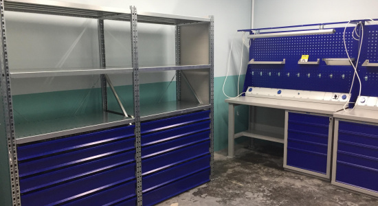 Стеллажи промышленные с выдвижными ящиками для хранения инструмента LOGIC