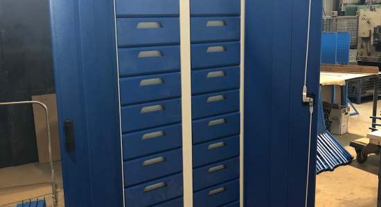 Шкаф для инструментов на 24 ящика серии SIMPLO