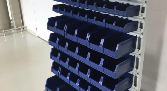 Стеллажи для пластиковых лотков S-BOX, односторонняя секция высотой 1800 мм