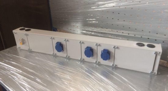 Шины электропроводки для столов и верстаков