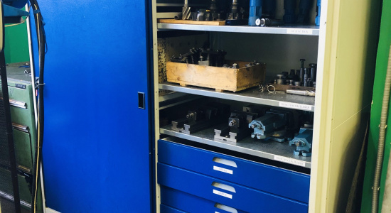 Шкафы для инструментов с раздвижными дверьми повышенной вместительности HARDO XXL