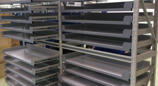 Системы хранения с выдвижными полками