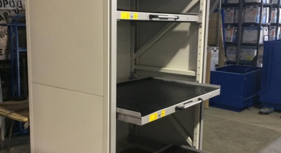 Шкафы инструментальные HARDO с роллетой и выкатными платформами нагрузкой до 500 кг